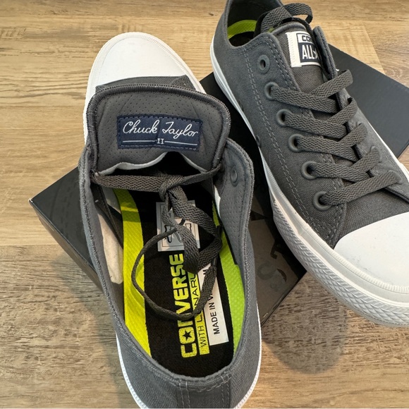 Women's Converse Chuck Taylor II Gray & White Size Women 7.5 New in Box - Picture 4 of 8